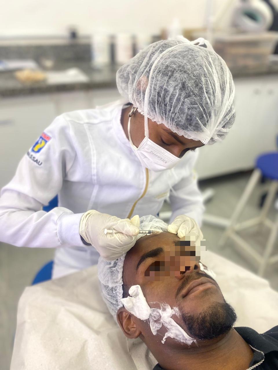 Limpeza de pele profunda — tratamento facial